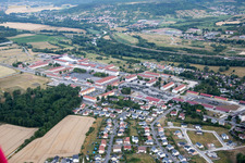 Vue aérienne de Caserne militaire française du 516e régiment ferroviaire à Écrouves à Toul dans le département Meurthe et Moselle, France