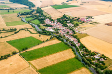 Vue aérienne de Ourches-sur-Meuse dans le département Meuse, France
