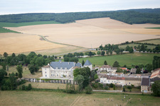 Vue aérienne de Montbras à Taillancourt dans le département Meuse, France