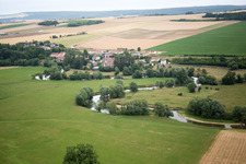 Enregistrement par drone de Vaucouleurs dans le département Meuse, France
