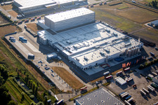 Vue aérienne de Site de production de MEG Drinks GmbH dans la zone industrielle d'Oberwiesen à Wörth am Rhein dans le département Rhénanie-Palatinat, Allemagne