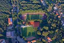 Vue aérienne de Terrains de sport et de tennis du club de football SC 1919 Hauenstein Am Neding à Hauenstein dans le département Rhénanie-Palatinat, Allemagne