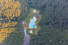 Vue aérienne de Piscine extérieure de Wasgau Hauenstein à Hauenstein dans le département Rhénanie-Palatinat, Allemagne
