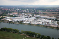 Zone industrielle N de l'est à Worms dans le département Rhénanie-Palatinat, Allemagne d'en haut
