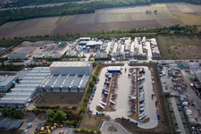 Zone industrielle Im Langgewan, société de transport Kube & Kubenz à Worms dans le département Rhénanie-Palatinat, Allemagne du point de vue du drone