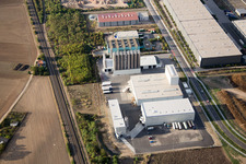 Vue oblique de Zone industrielle du Nord sur le Rhin à Worms dans le département Rhénanie-Palatinat, Allemagne