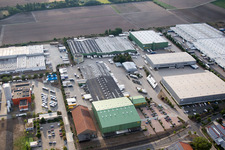 Vue aérienne de Zone industrielle nord du Rhin à le quartier Rheindürkheim in Worms dans le département Rhénanie-Palatinat, Allemagne