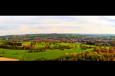 Panoramas derrière les vergers depuis l'ouest à Niederbronn-les-Bains dans le département Bas Rhin, France