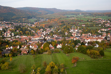 Vue d'oiseau de Niederbronn-les-Bains dans le département Bas Rhin, France
