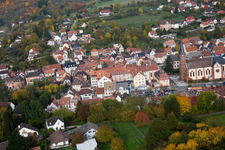 Niederbronn-les-Bains dans le département Bas Rhin, France vu d'un drone