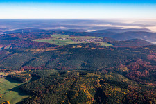 Vue aérienne de Champs agricoles et terres agricoles à le quartier Würzberg in Michelstadt dans le département Hesse, Allemagne
