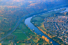 Vue aérienne de Prairies riveraines principales du sud avec le camping Barbarossa - Camping au bord du lac de pêche > Famille Stegmann à Erlenbach am Main dans le département Bavière, Allemagne