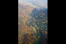 Vue oblique de Vallée de Birnbachtal à Leinsweiler dans le département Rhénanie-Palatinat, Allemagne