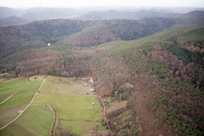 Vue aérienne de FeWo Saigenranch à Pleisweiler-Oberhofen dans le département Rhénanie-Palatinat, Allemagne