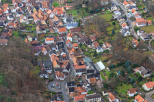 Vue aérienne de Rue principale à Dörrenbach dans le département Rhénanie-Palatinat, Allemagne