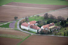 Atelier pour la vie assistée Atelier pour les talents cachés à but non lucratif GmbH à Haftelhof à Schweighofen dans le département Rhénanie-Palatinat, Allemagne du point de vue du drone
