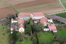 Atelier pour résidences-services Atelier pour talents cachés à but non lucratif GmbH à Haftelhof à Schweighofen dans le département Rhénanie-Palatinat, Allemagne vu d'un drone