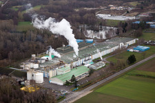 Vue aérienne de Isolation Sitek à le quartier Altenstadt in Wissembourg dans le département Bas Rhin, France