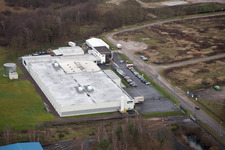 Vue aérienne de Parker Hannifin Manufacturing à le quartier Altenstadt in Wissembourg dans le département Bas Rhin, France