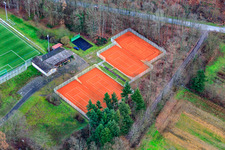 Vue oblique de Salle de sport et stade du TuS 1908 Schaidt, club de tir Schaidt | Zur Gogglerstubb et courts de tennis du TC Bienwald Schaidt à le quartier Schaidt in Wörth am Rhein dans le département Rhénanie-Palatinat, Allemagne
