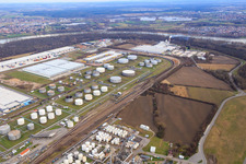 Vue aérienne de Zone industrielle à l'aéroport à Speyer dans le département Rhénanie-Palatinat, Allemagne