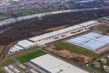 Vue oblique de Zone industrielle à l'aéroport à Speyer dans le département Rhénanie-Palatinat, Allemagne