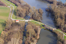 Vue aérienne de Station de pompage Sondernheim Sud au barrage du Rhin, près de Michelsbach à le quartier Sondernheim in Germersheim dans le département Rhénanie-Palatinat, Allemagne