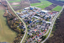 Vue aérienne de Zone commerciale Gewerbering à le quartier Rußheim in Dettenheim dans le département Bade-Wurtemberg, Allemagne