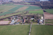 Vue aérienne de Maison de jeunes Centre de jeunesse Schloss Stutensee GgmbH à le quartier Staffort in Stutensee dans le département Bade-Wurtemberg, Allemagne