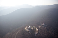 Image drone de Château de Hambach à le quartier Diedesfeld in Neustadt an der Weinstraße dans le département Rhénanie-Palatinat, Allemagne