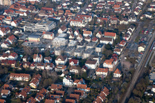 Image drone de Au centre-ville" Nouveau bâtiment de RiBa GmbH entre Bismarck- et Gartenstr. à Kandel dans le département Rhénanie-Palatinat, Allemagne