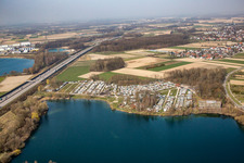 Vue aérienne de Camping au lac d'Achern à le quartier Großweier in Achern dans le département Bade-Wurtemberg, Allemagne