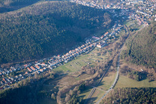 Photographie aérienne de Hinterweidenthal dans le département Rhénanie-Palatinat, Allemagne