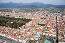Viareggio dans le département Lucca, Italie vu d'un drone