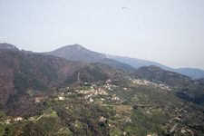 Vue aérienne de Valdicastello dans le département Toscane, Italie