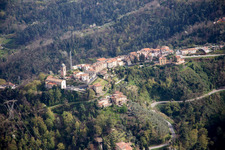 Vue aérienne de Pedona dans le département Toscane, Italie