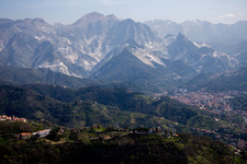 Carrara dans le département Massa-Carrara, Italie vue d'en haut