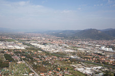 Avenza dans le département Toscane, Italie hors des airs