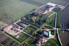 Vue aérienne de Lodigiana dans le département Émilie-Romagne, Italie