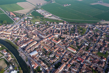 Vue aérienne de Massa Fiscaglia en Émilie-Romagne à le quartier Massa Fiscaglia in Fiscaglia dans le département Ferrara, Italie