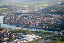 Vue aérienne de Kitzingen dans le département Bavière, Allemagne
