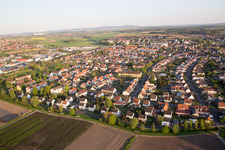 Vue aérienne de Quartier Sickershausen in Kitzingen dans le département Bavière, Allemagne