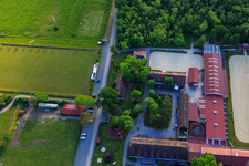 Vue aérienne de Goujon à l'extérieur à Biblis dans le département Hesse, Allemagne