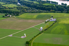Vue aérienne de Point de mesure satellite Leeheim à le quartier Leeheim in Riedstadt dans le département Hesse, Allemagne