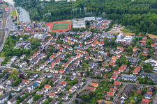 Vue aérienne de Au Kläuerchen et au gymnase de St. Katharinen Oppenheim à Oppenheim dans le département Rhénanie-Palatinat, Allemagne