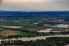Vue aérienne de Quartier Geinsheim in Trebur dans le département Hesse, Allemagne