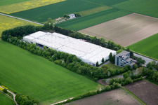 Vue aérienne de Complexe immobilier et centre logistique dans les locaux de Vinotours GmbH à Dexheim dans le département Rhénanie-Palatinat, Allemagne