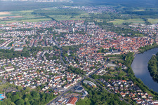 Vue aérienne de Zones riveraines du Main à Seligenstadt dans le département Hesse, Allemagne