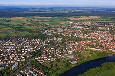 Vue aérienne de Seligenstadt dans le département Hesse, Allemagne