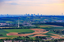 Vue aérienne de Francfort-sur-le-Main à le quartier Heldenbergen in Nidderau dans le département Hesse, Allemagne